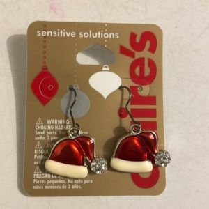 Claire’s Santa hat earrings